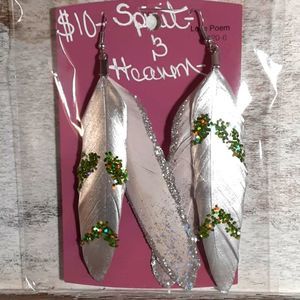 Glittering feather hook earrings